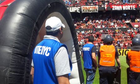 sigue el conflicto colon ? utedyc: asamblea de empleados y quite de colaboracion sigue el conflicto colon ? utedyc: asamblea de empleados y quite de colaboracion