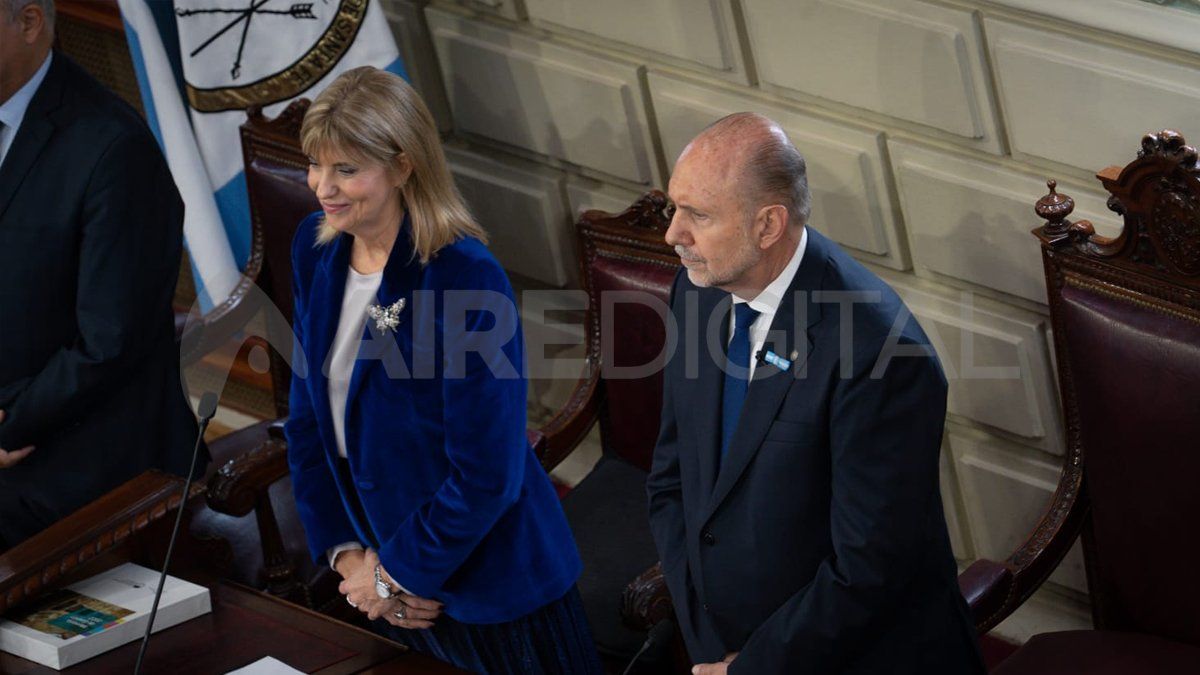 Perotti y Rodenas este lunes en la Legislatura santafesina.