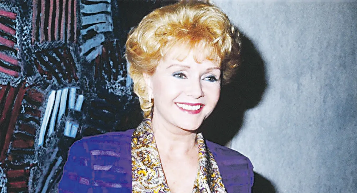 En 2016 muere a los 84 años de edad, la actriz y cantante Debbie Reynolds.