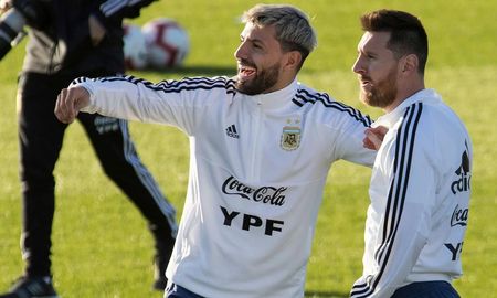 messi y agüero se entrenaron con normalidad de cara al partido con brasil messi y agüero se entrenaron con normalidad de cara al partido con brasil