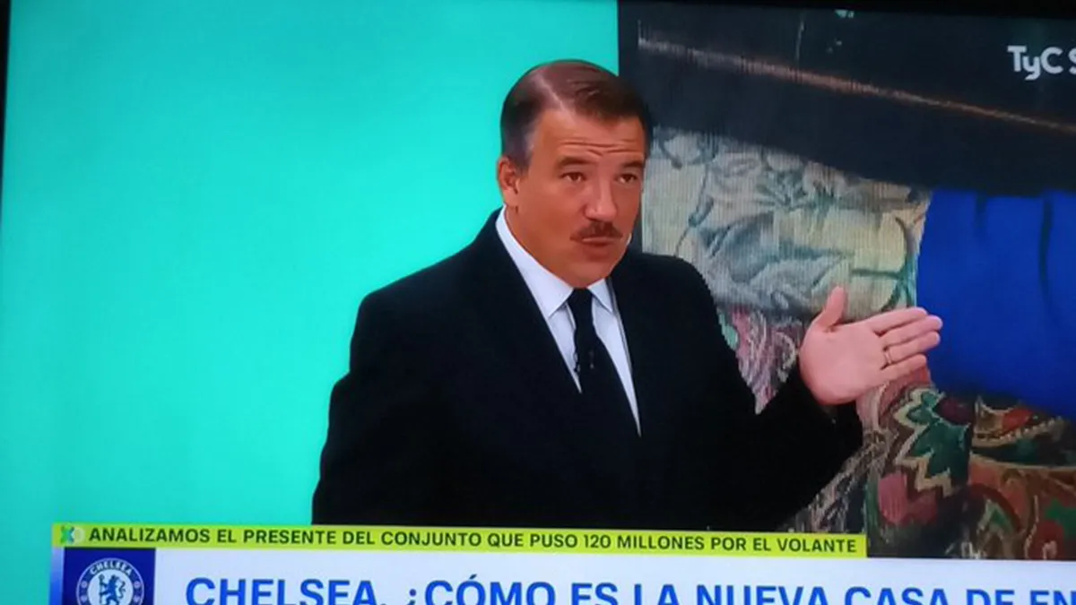 El periodista Gastón Recondo tuvo que dejarse el bigote Pueden reírse