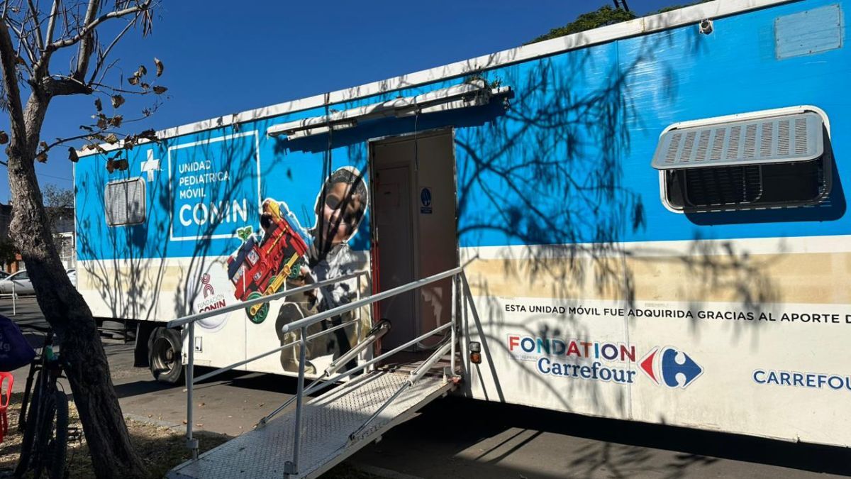 El camión CONIN llegó a Santa Fe para realizar controles médicos y nutricionales.