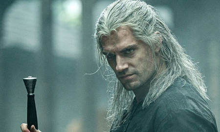 Debido al éxito que está teniendo esta serie, Netflix decidió apostar por más títulos enfocados en la saga. De esta manera, lanzó una película animada llamada The Witcher: La pesadilla del lobo y está trabajando en The Witcher: Blood Origin. Debido al éxito que está teniendo esta serie, Netflix decidió apostar por más títulos enfocados en la saga. De esta manera, lanzó una película animada llamada The Witcher: La pesadilla del lobo y está trabajando en The Witcher: Blood Origin.