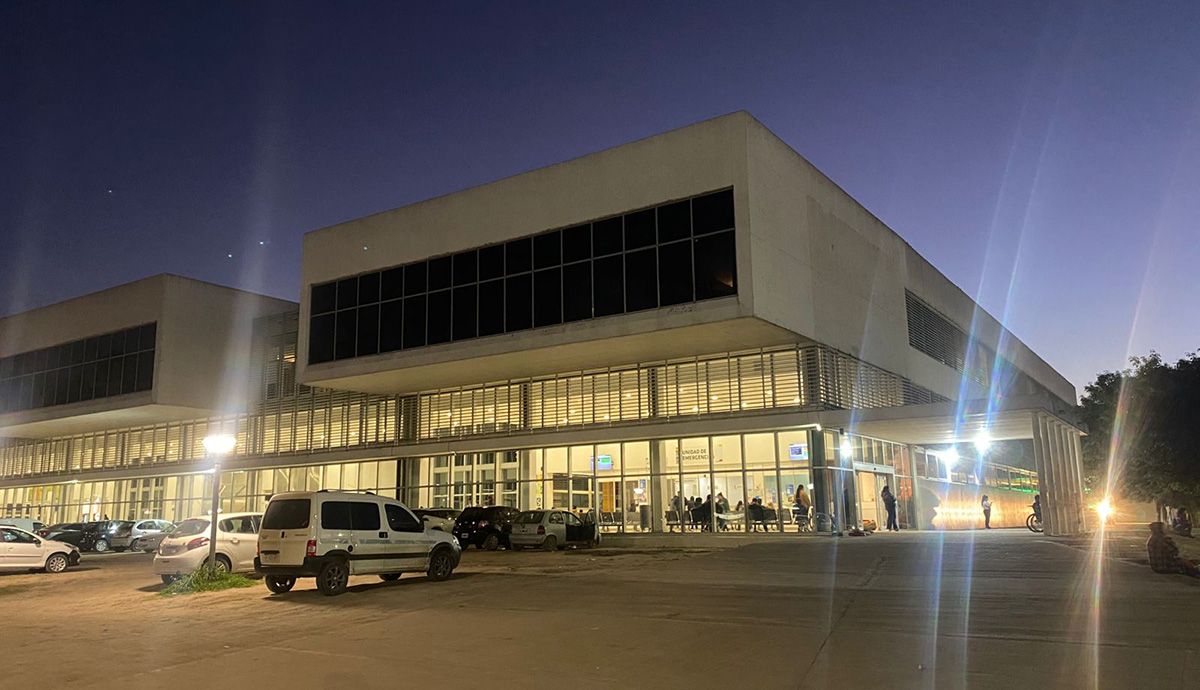 La mujer se encuentra en la terapia intensiva del hospital Iturraspe.