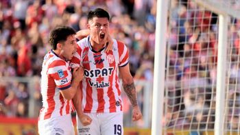 Unión sufrió de más, pero venció 2-0 a Riestra de local y se afianza en zona de Playoffs