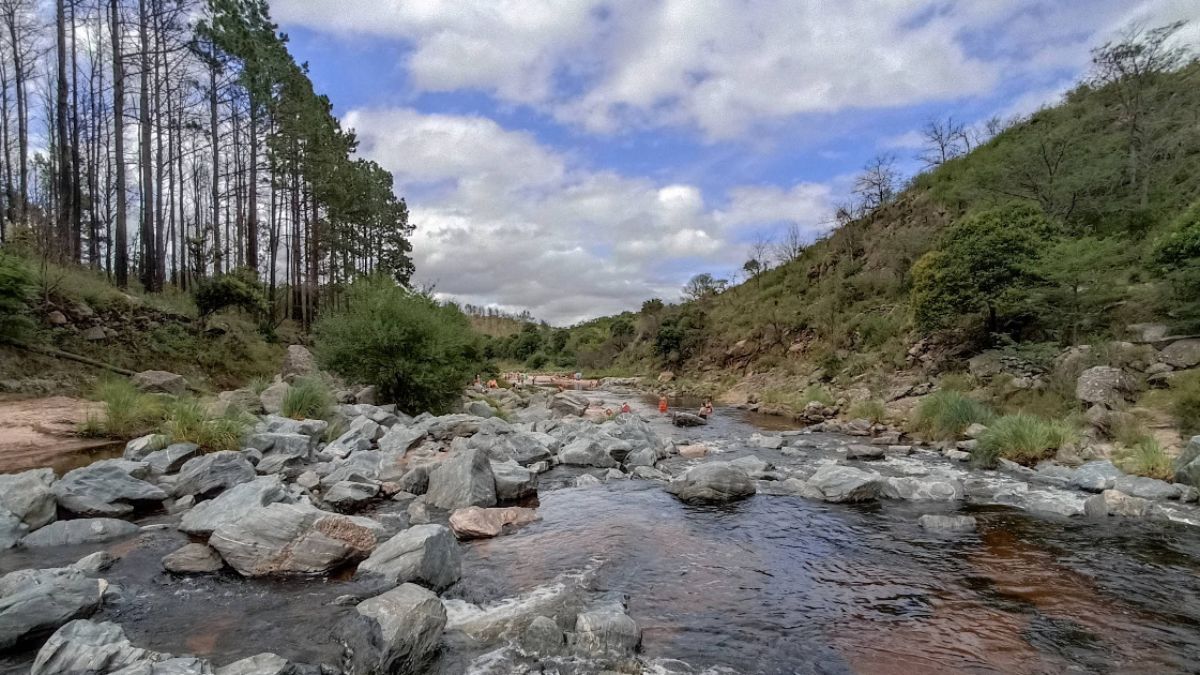 La localidad “Unión de los Ríos” se encuentra a orillas del Río de las Barrancas e invita a pasar una tarde de pura relajación. La localidad “Unión de los Ríos” se encuentra a orillas del Río de las Barrancas e invita a pasar una tarde de pura relajación.