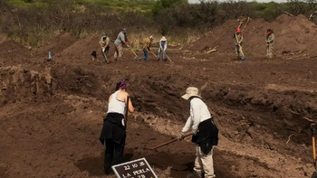 Cómo es el trabajo del Equipo Argentino de Antropología Forense para seguir identificando desaparecidos