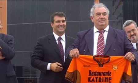 El narco Patricio Gorosito y el presidente del Barcelona Joan Laporta en la presentación de un convenio que se firmó con el club catalán hace 15 años. El narco Patricio Gorosito y el presidente del Barcelona Joan Laporta en la presentación de un convenio que se firmó con el club catalán hace 15 años.