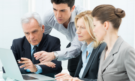 Las demandas y perspectivas de las nuevas generaciones en el empleo desafían a las empresas. Las demandas y perspectivas de las nuevas generaciones en el empleo desafían a las empresas.