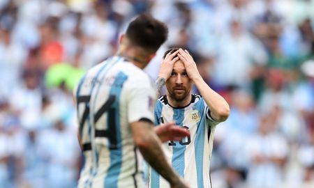 La Selección Argentina enfrenta este martes a Arabia Saudita por la primera fecha del Mundial Qatar 2022. La Selección Argentina enfrenta este martes a Arabia Saudita por la primera fecha del Mundial Qatar 2022.