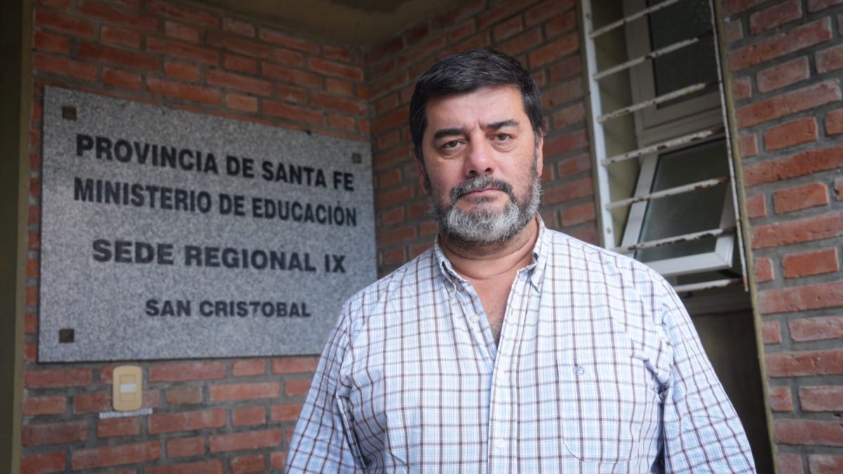 Delegado de la Regional IX del Ministerio de Educaci&oacute;n, Maximiliano Rodr&iacute;guez.