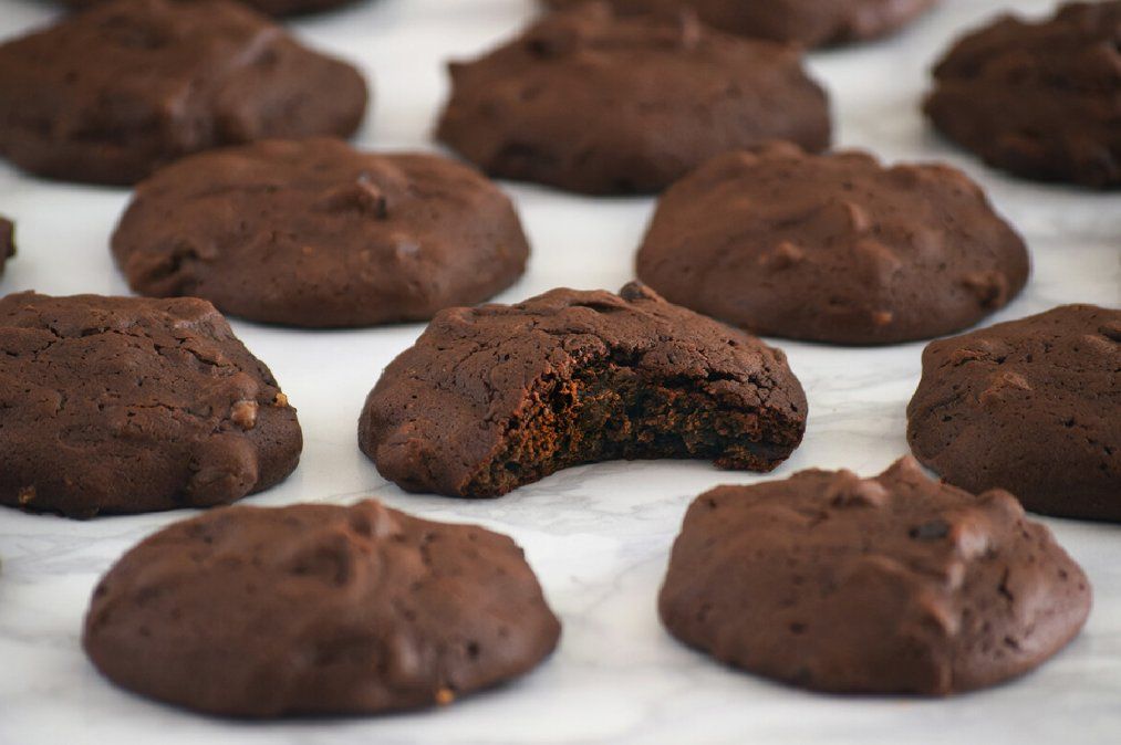 Estas galletitas de chocolate son la opción ideal para hacer un snack fit pero delicioso. Estas galletitas de chocolate son la opción ideal para hacer un snack fit pero delicioso.