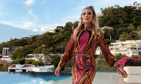 La famosa hija de Luis Miguel continúo la celebración con mariachi en compañía de su abuela, Silvia Pinal. La famosa hija de Luis Miguel continúo la celebración con mariachi en compañía de su abuela, Silvia Pinal.