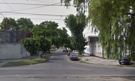 El ataque ocurrió en Vera Mujica 2700, donde la mujer estaba junto a otras personas en vereda tomando aire frente a la ola de calor que atraviesa la región. El ataque ocurrió en Vera Mujica 2700, donde la mujer estaba junto a otras personas en vereda tomando aire frente a la ola de calor que atraviesa la región.