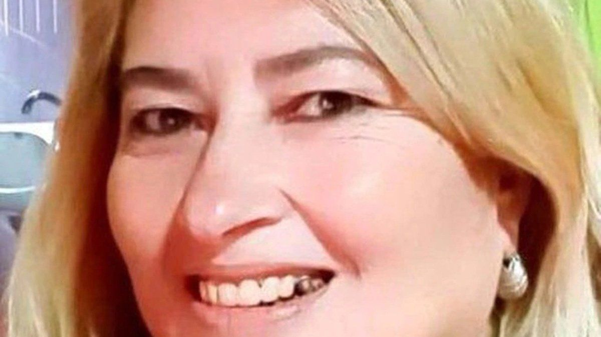 La mujer tenía 51 años. Pese a tener aplicadas las dos dosis de la vacuna, requirió internación y falleció.