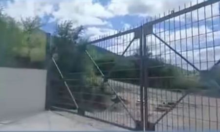 Denuncian que una minera cerró el acceso a un arroyo en Villa Allende, Córdoba. Denuncian que una minera cerró el acceso a un arroyo en Villa Allende, Córdoba.