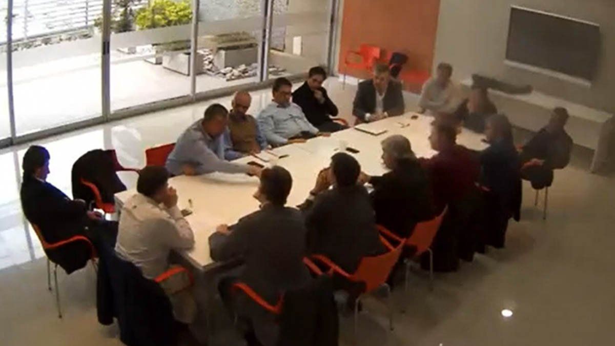 Según los fundamentos del proyecto, "la conducta es contraria al Estado de Derecho y a los más mínimos estándares de gobierno democrático y republicano.