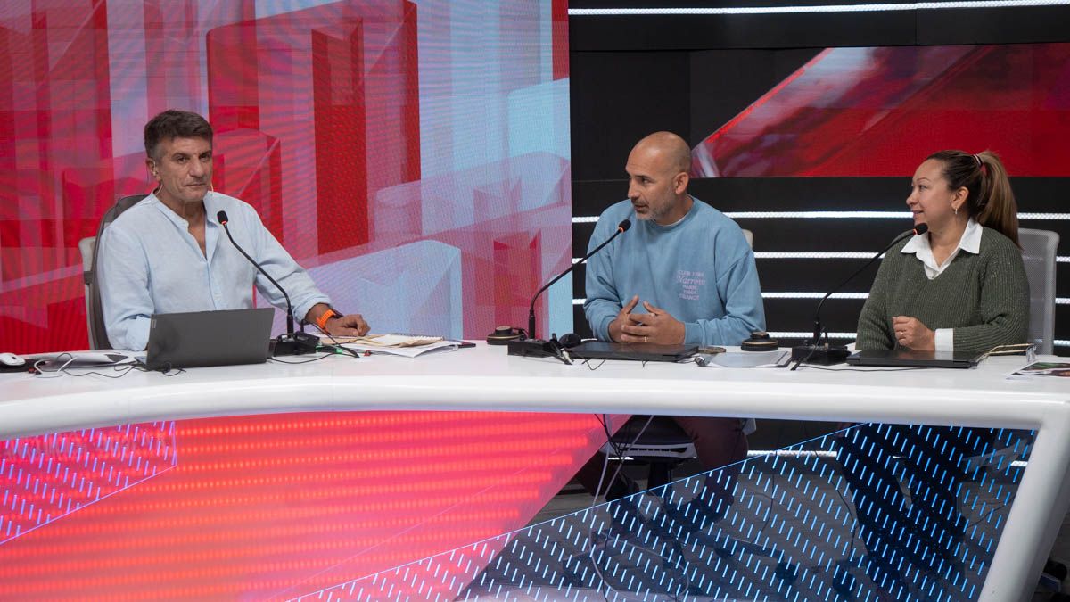 Yoana Colman y Walter Sueldo, los papás de Francisco, con Luis Mino en el programa Ahora Vengo. Yoana Colman y Walter Sueldo, los papás de Francisco, con Luis Mino en el programa Ahora Vengo.