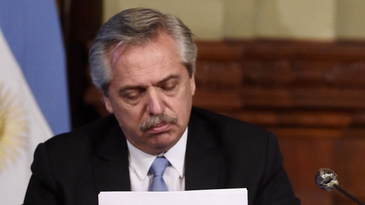 El informe del Foro de Davos reprobó la gestión de Alberto Fernández frente a la pandemia.