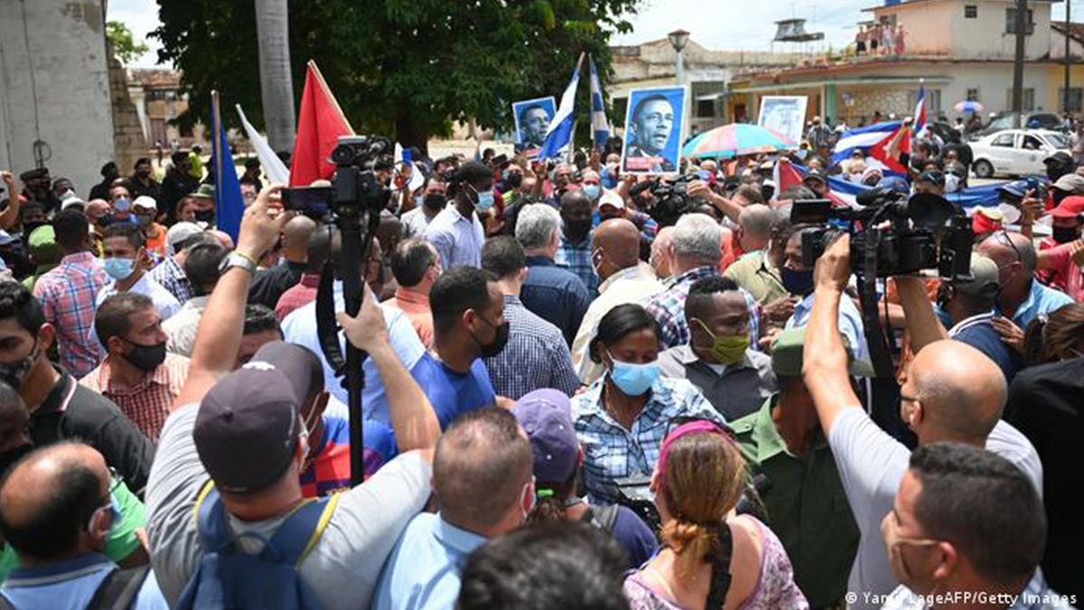 &nbsp;Al grito de “libertad” y otras consignas antigubernamentales
