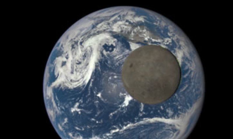 China se convierte en el primer país que aluniza en la cara oculta de la luna