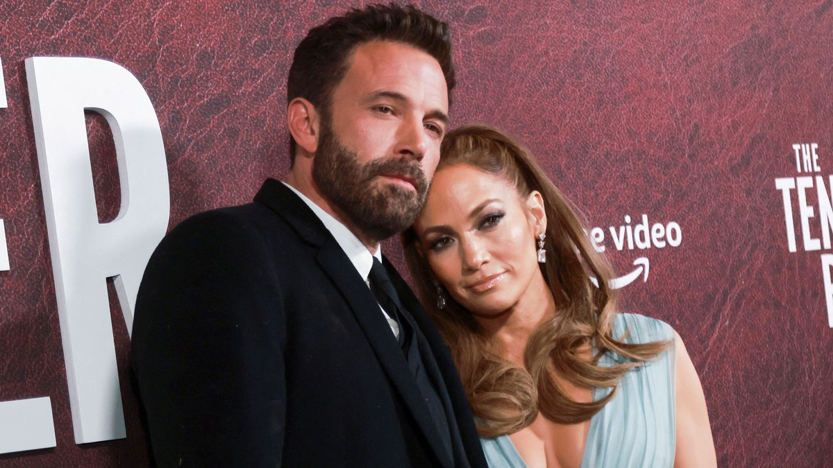 Jennifer Lopez y Ben Affleck celebraron una segunda boda y deslumbraron con sus looks