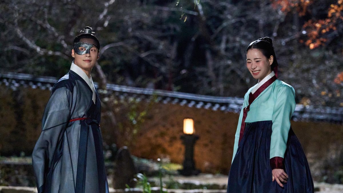 La historia sigue a una actriz cuya vida cambia cuando el espíritu de una villana de la era Joseon toma posesión de su cuerpo. La historia sigue a una actriz cuya vida cambia cuando el espíritu de una villana de la era Joseon toma posesión de su cuerpo.
