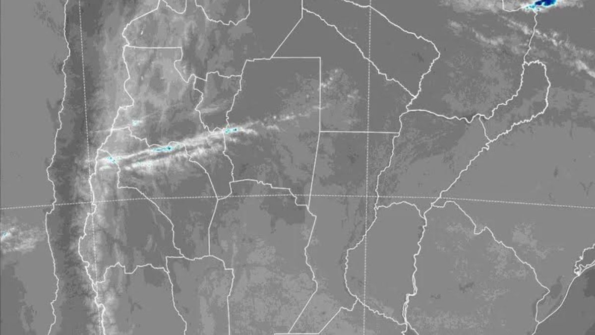 La imagen satélital muestra el cielo despejado en la región, condiciones que facilitarán el descenso térmico nocturno. La imagen satélital muestra el cielo despejado en la región, condiciones que facilitarán el descenso térmico nocturno.