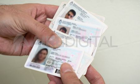 Se aclaró que el DNI en el celular no es válido para votar en ningún establecimiento. Se aclaró que el DNI en el celular no es válido para votar en ningún establecimiento.