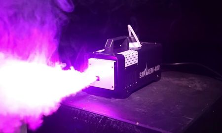 El costado nocivo del humo falso en las fiestas