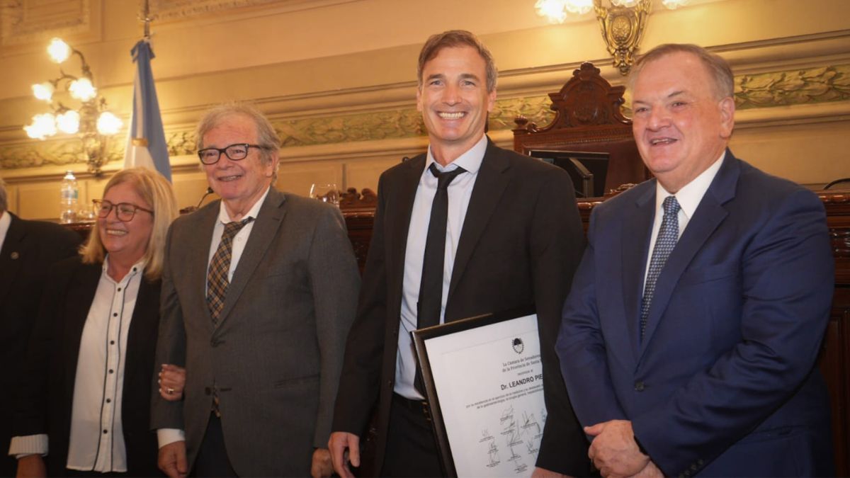 El Senado de Santa Fe distinguió al Dr. Leandro Pierini.