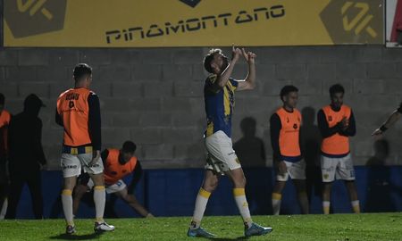 En Villa Crespo, Atlanta consumó su cuarto éxito consecutivo con los tantos obtenidos por Lucas Ríos, Rodrigo Colombo y Evelio Cardozo . En Villa Crespo, Atlanta consumó su cuarto éxito consecutivo con los tantos obtenidos por Lucas Ríos, Rodrigo Colombo y Evelio Cardozo .