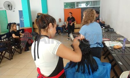 Un corte de cabello por un juguete se lleva a cabo este domingo hasta las 18 horas en 25 de MAyo 3615. Un corte de cabello por un juguete se lleva a cabo este domingo hasta las 18 horas en 25 de MAyo 3615.