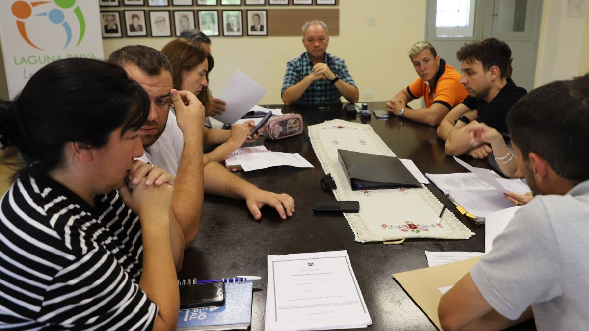 El encuentro tuvo lugar en la Sala de Intendentes y Presidentes Comunales del Palacio Municipal paivense.
