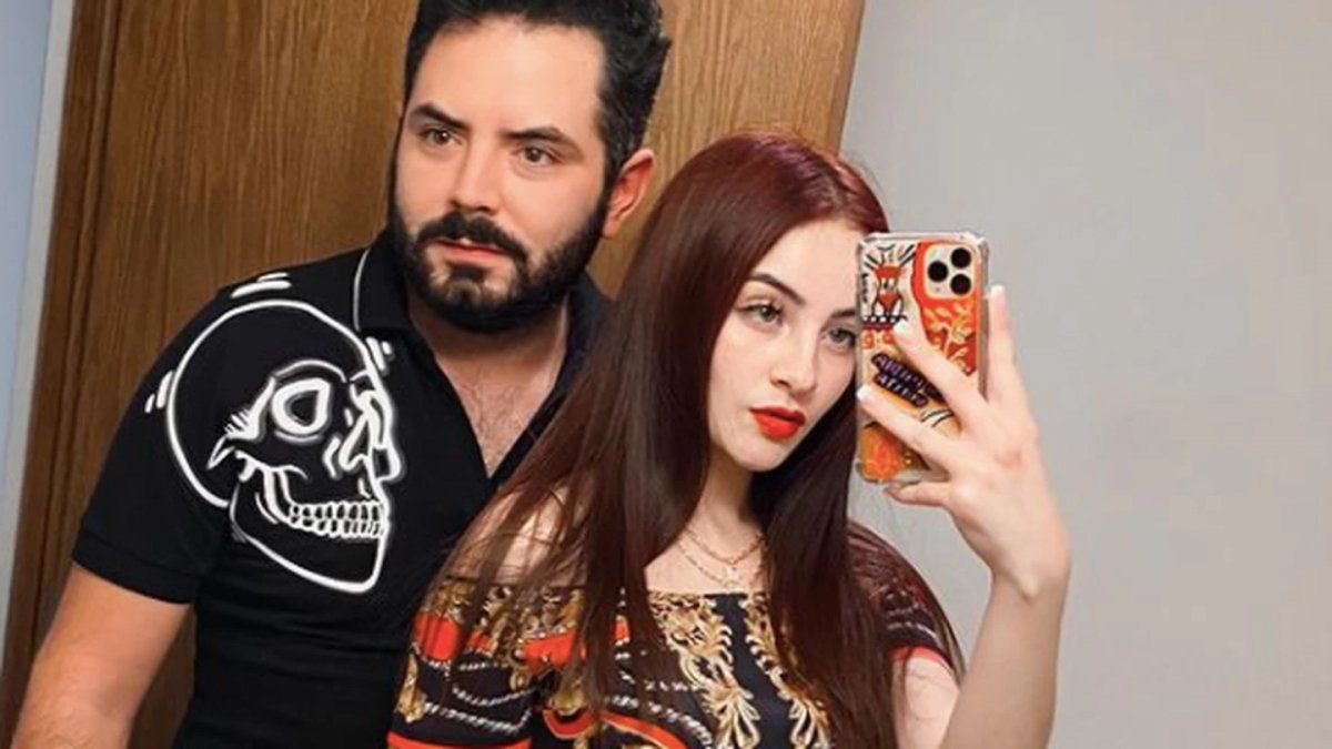 José Eduardo Derbez no oculta su amor por la modelo