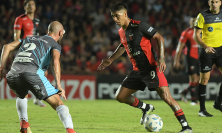 En la Primera Nacional 2024, Colón enfrentó a Temperley en Santa Fe e igualaron 0 a 0. En la Primera Nacional 2024, Colón enfrentó a Temperley en Santa Fe e igualaron 0 a 0.