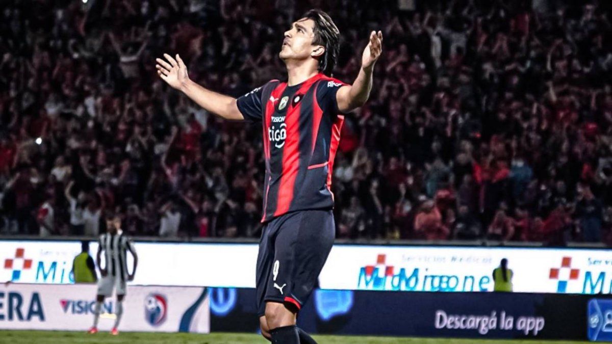 Cerro Porteño venció a Peñarol en el grupo del Club Atlético Colón en la Libertadores