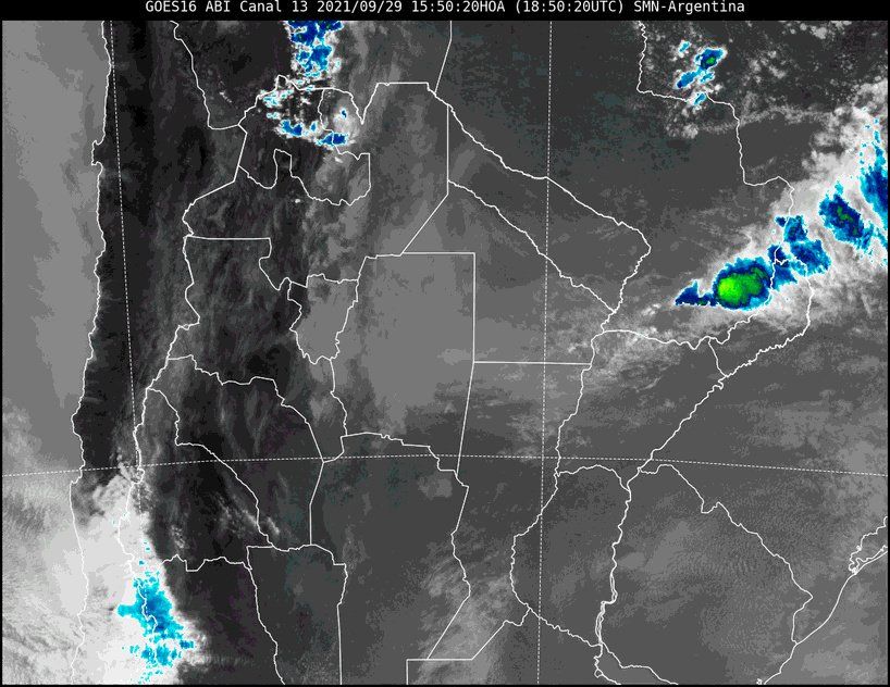 En la imagen satelital se observa abundante nubosidad en los extremos norte y sur de la provincia mientras que el centro se mantiene con cobertura parcial. 