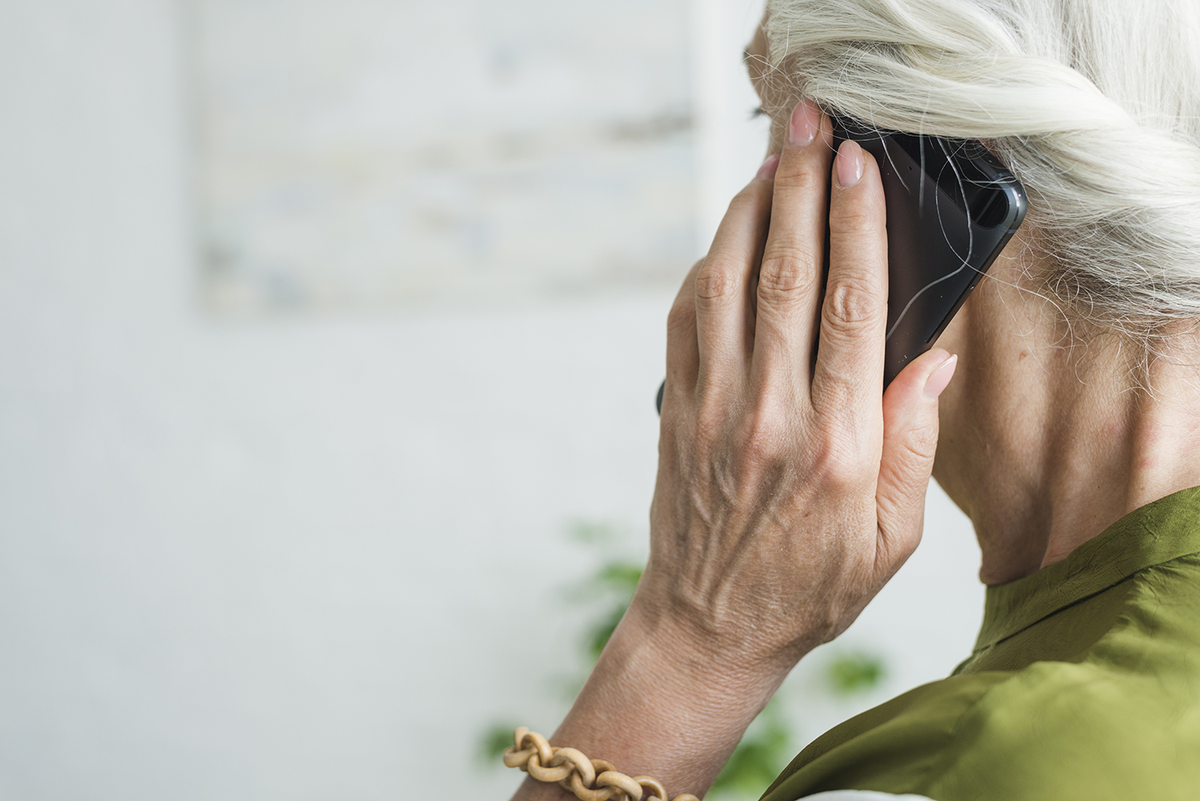 ¡Cuidado con las estafas de clonación de voz! Consejos para protegerte