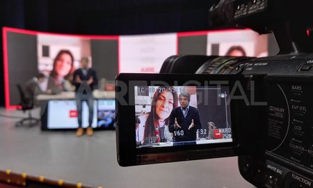 En la entrevista con Luis Mino, Sandra contó que denunció a un hombre por violencia de género y abuso. En la entrevista con Luis Mino, Sandra contó que denunció a un hombre por violencia de género y abuso.