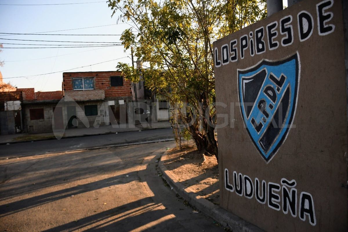 La persona fallecida estaba vendiendo empanadas para jugar un partido de fútbol.