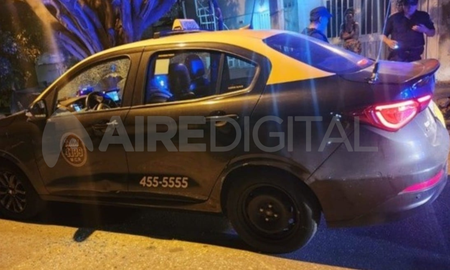 Rosario: asesinaron a un taxista en la zona sur y suspenden el servicio de taxis. Rosario: asesinaron a un taxista en la zona sur y suspenden el servicio de taxis.