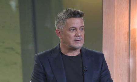 Alejandro Sanz dedica emotiva despedida para Vicente Fernández Alejandro Sanz dedica emotiva despedida para Vicente Fernández