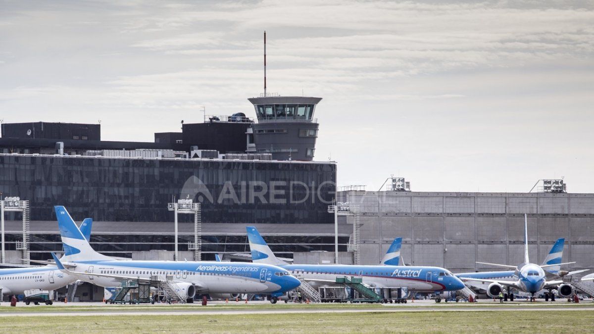 El Gobierno quiere retomar cuanto antes vuelos de cabotaje y micros de media y larga distancia