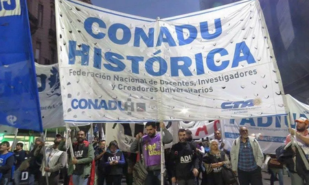 Los docentes universitarios anunciaron la profundización del plan de lucha y lanzaron un paro por 48 horas para el 17 y 18 de marzo. Los docentes universitarios anunciaron la profundización del plan de lucha y lanzaron un paro por 48 horas para el 17 y 18 de marzo.