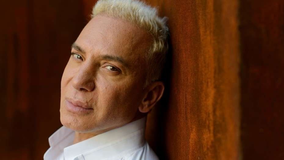 Flavio Mendoza confesó que está enamorado de un hombre casado: “Él no es feliz con ella”