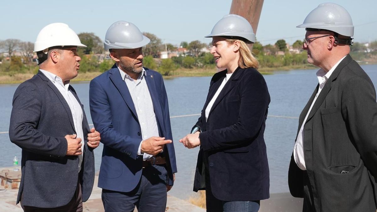 “Nuestras políticas de desarrollo productivo y logístico están dando resultados concretos", dijo el secretario de Desarrollo Productivo de Santa Fe, Gustavo Puccini (centro). “Nuestras políticas de desarrollo productivo y logístico están dando resultados concretos", dijo el secretario de Desarrollo Productivo de Santa Fe, Gustavo Puccini (centro).