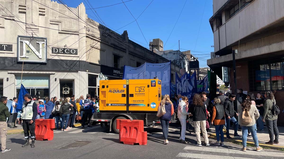 Amsafé se concentra en la Caja de Jubilaciones en rechazo a posibles cambios en la nueva Constitución 