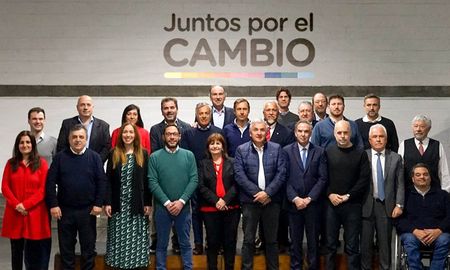 La Mesa Nacional de Juntos por el Cambio se reunió este martes para debatir, entre otros temas, en torno al juicio político que motoriza el Gobierno contra la Corte Suprema. La Mesa Nacional de Juntos por el Cambio se reunió este martes para debatir, entre otros temas, en torno al juicio político que motoriza el Gobierno contra la Corte Suprema.