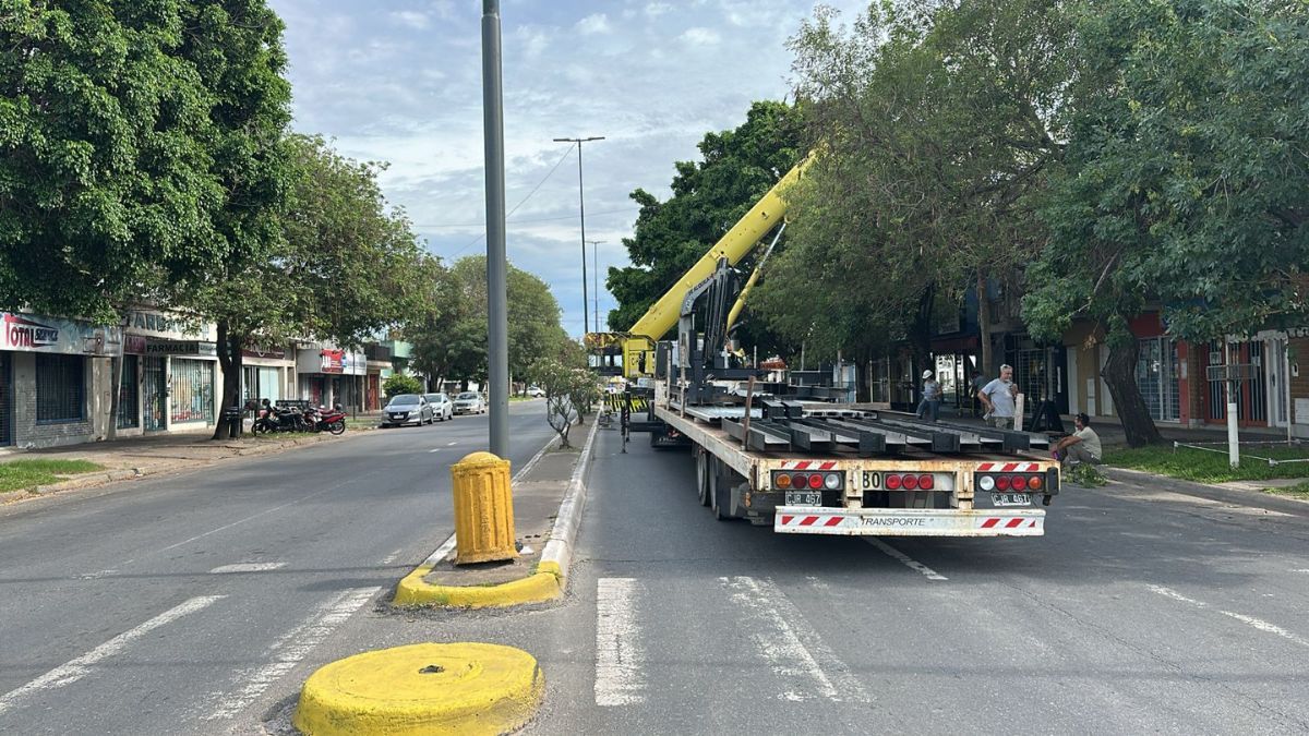 Este domingo el tránsito permanece cortado en Avenida Facundo Zuviría a la altura de Martín Zapata al menos hasta las 12:30.